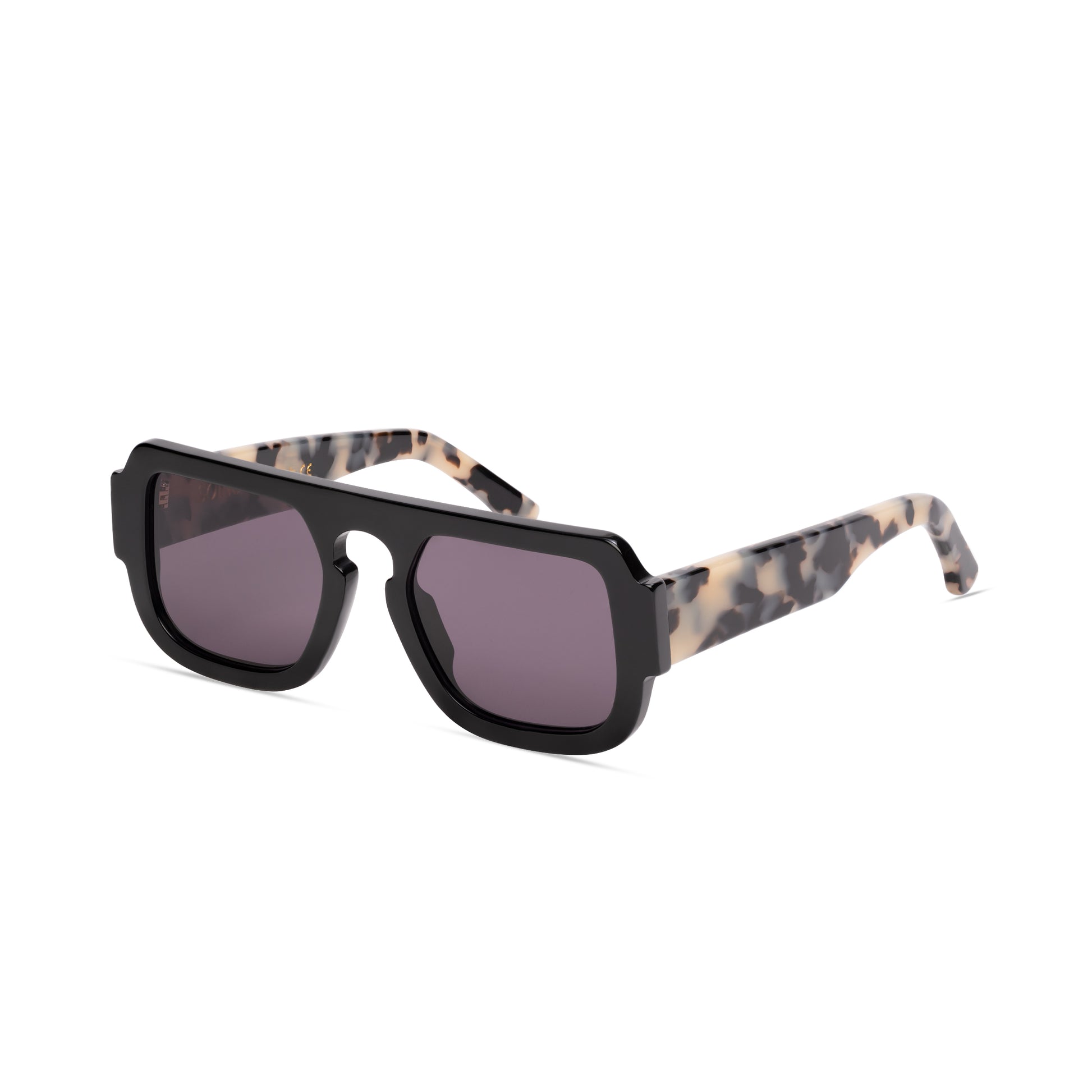 The Margaux by The Going - Aviator style sunglasses in the color Black Truffle - Black Nosebridge with Black and Creme Havana Arms